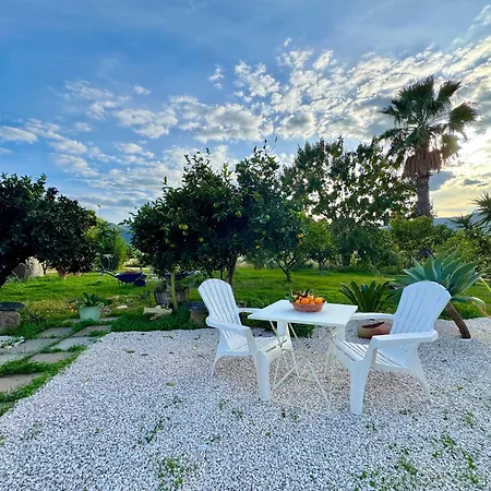 Happy With Garden Daire Cardedu