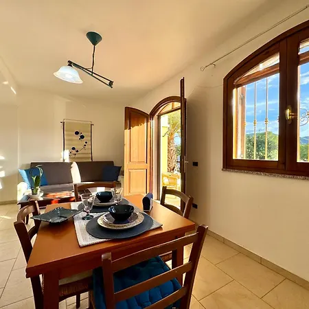 Happy With Garden Daire Cardedu