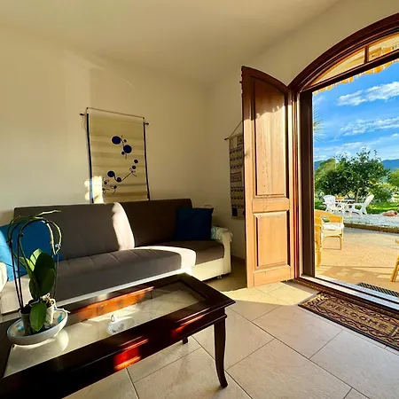 Happy With Garden Cardedu