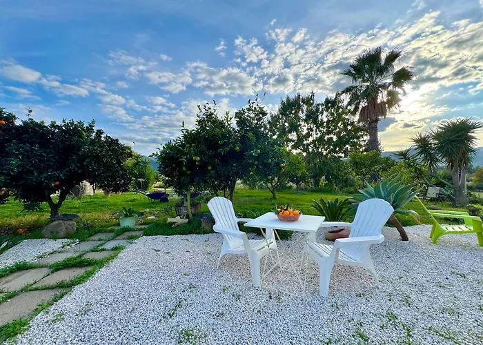 Happy With Garden Daire Cardedu